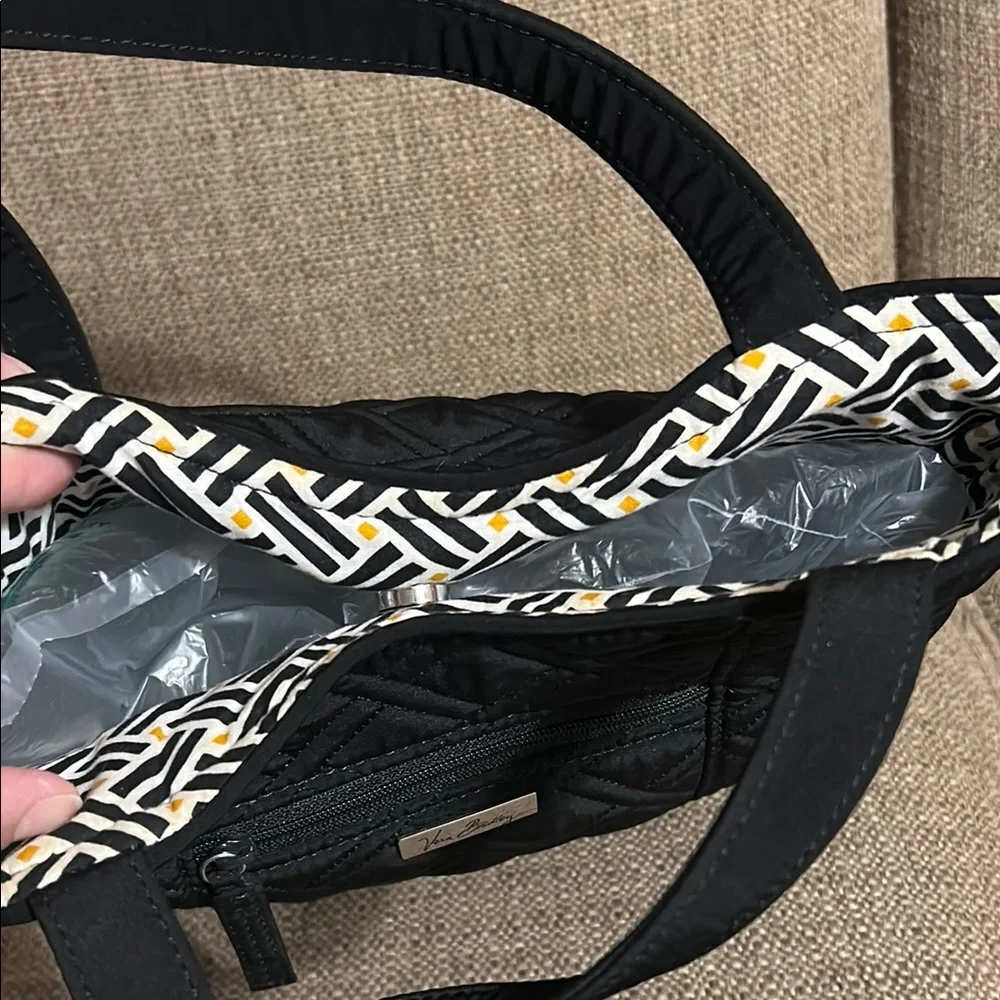 Vera Bradley Black Quilted Shoulder Bag with Diamond Stitching - Picture 5 of 7